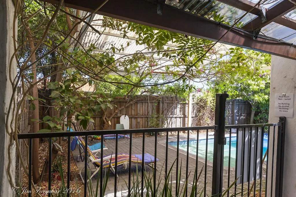 Aarn House B&B Airport Accommodation Perth