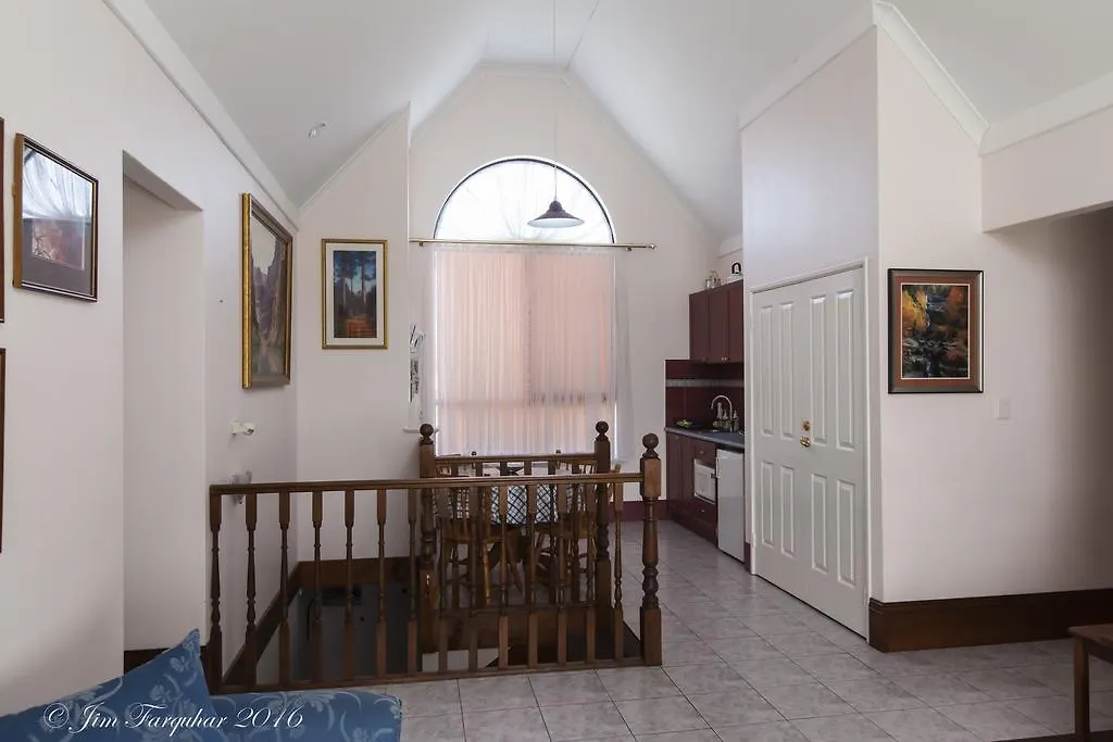 Aarn House B&B Airport Accommodation Perth