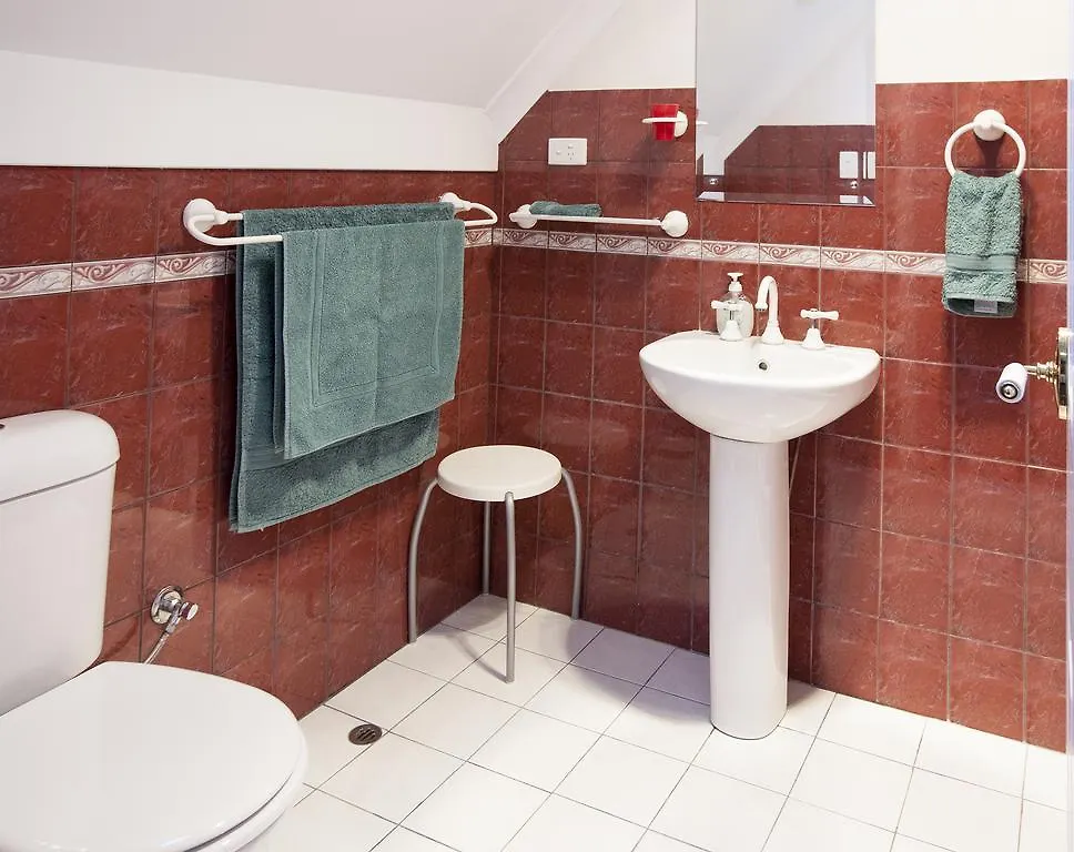Aarn House B&B Airport Accommodation Perth