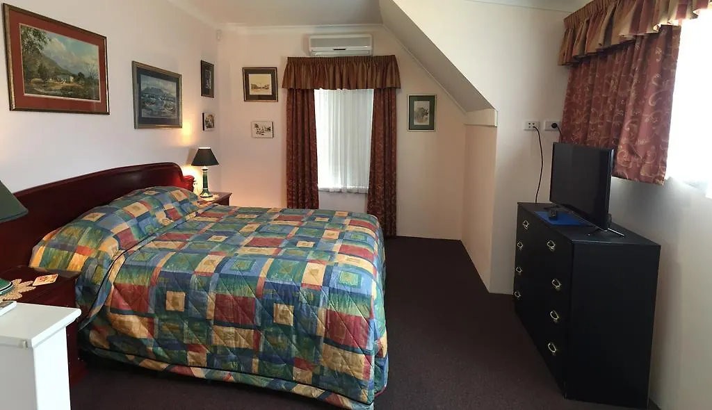 Bed & Breakfast Aarn House B&B Airport Accommodation Perth