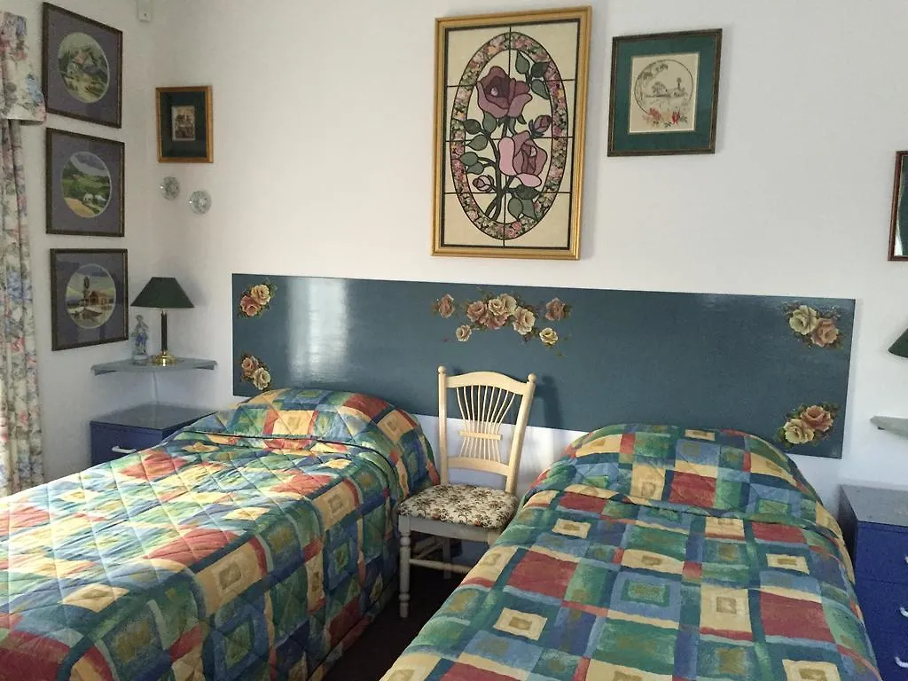 Aarn House B&B Airport Accommodation Perth 0*,